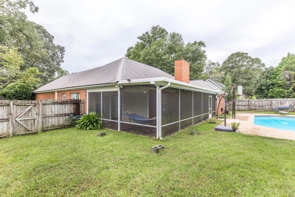 205 Woods Edge Way