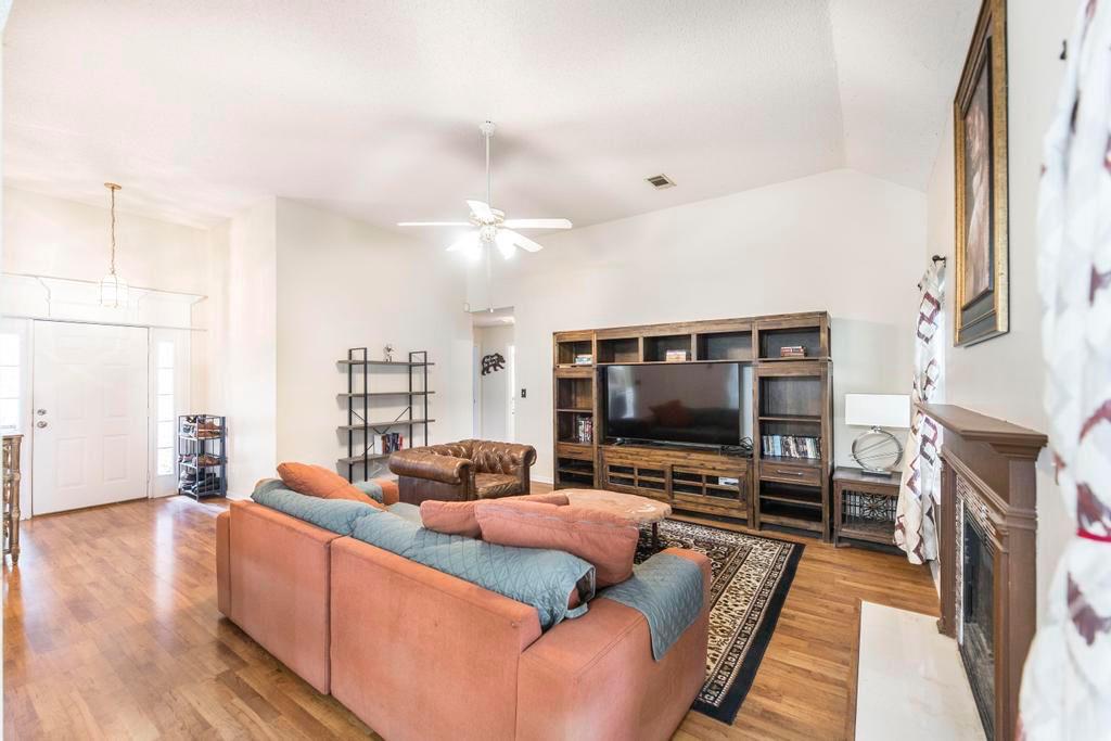 205 Woods Edge Way
