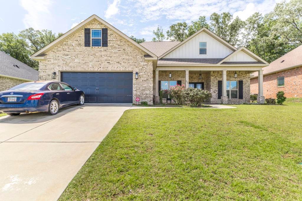 306 Rustic Live Oak Trail