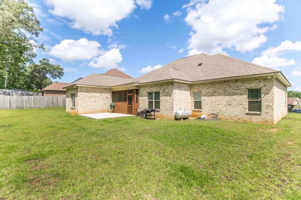 306 Rustic Live Oak Trail