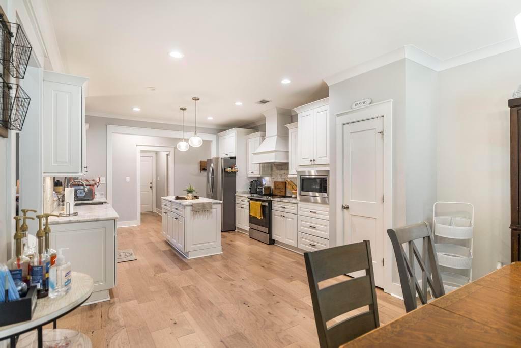 306 Rustic Live Oak Trail