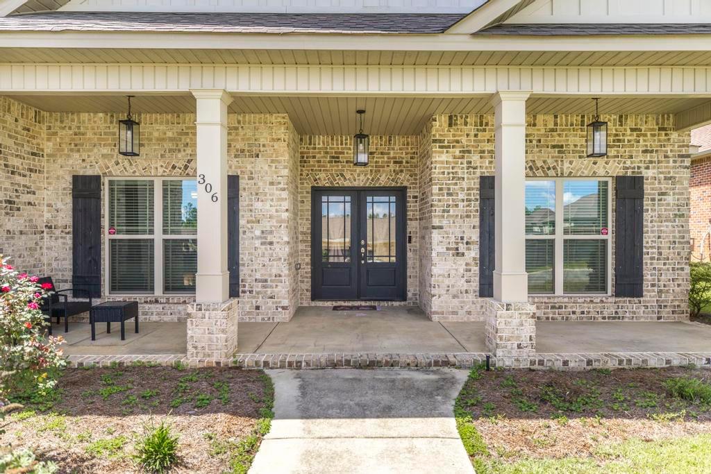 306 Rustic Live Oak Trail