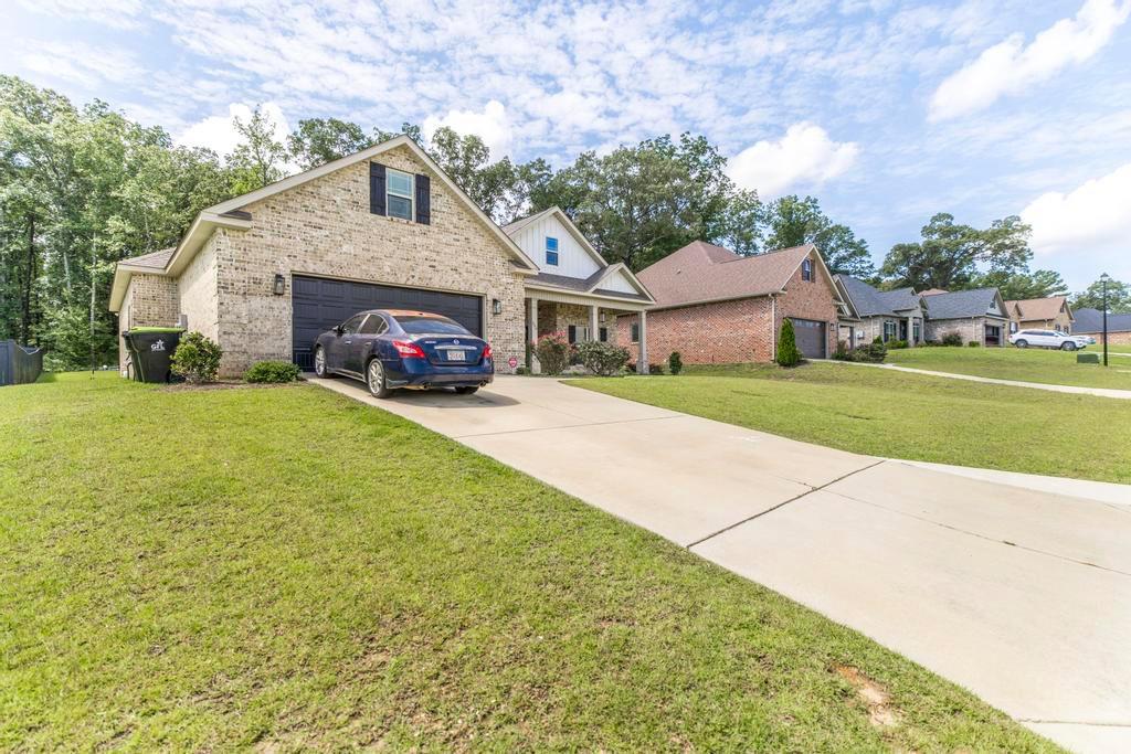 306 Rustic Live Oak Trail