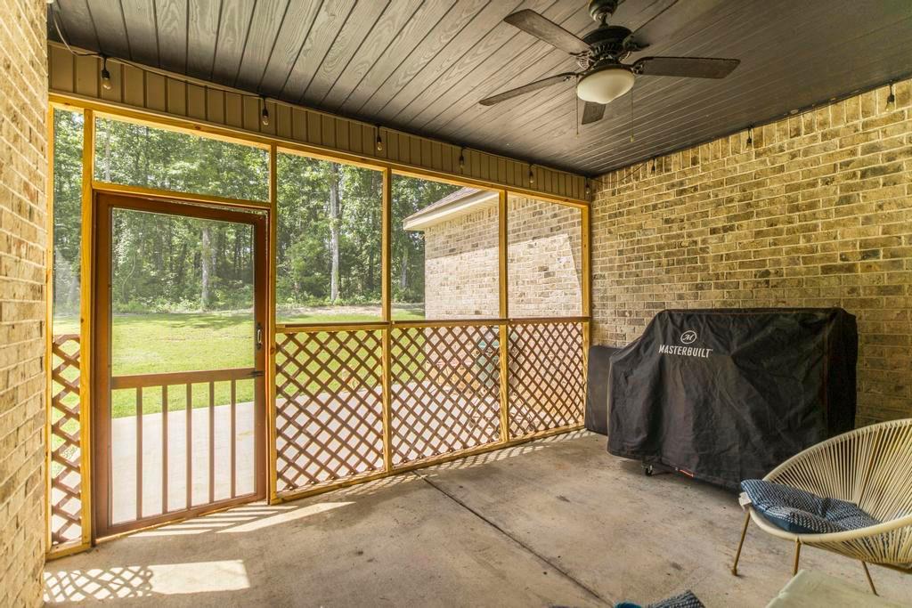 306 Rustic Live Oak Trail