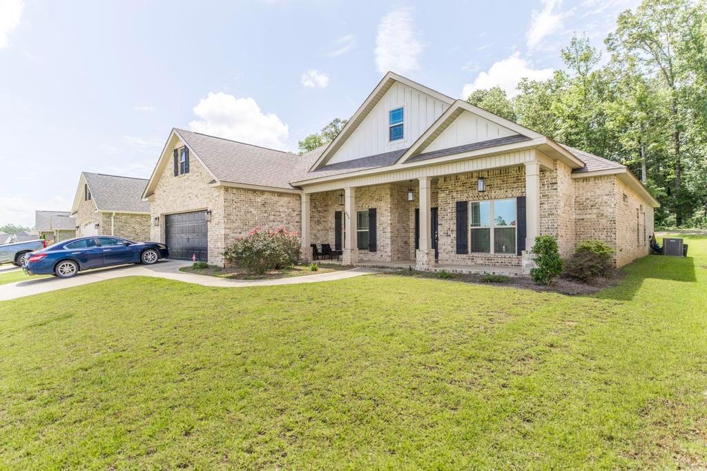 306 Rustic Live Oak Trail