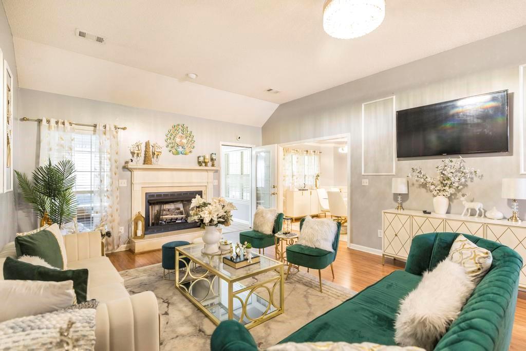 123 Galaxy Avenue