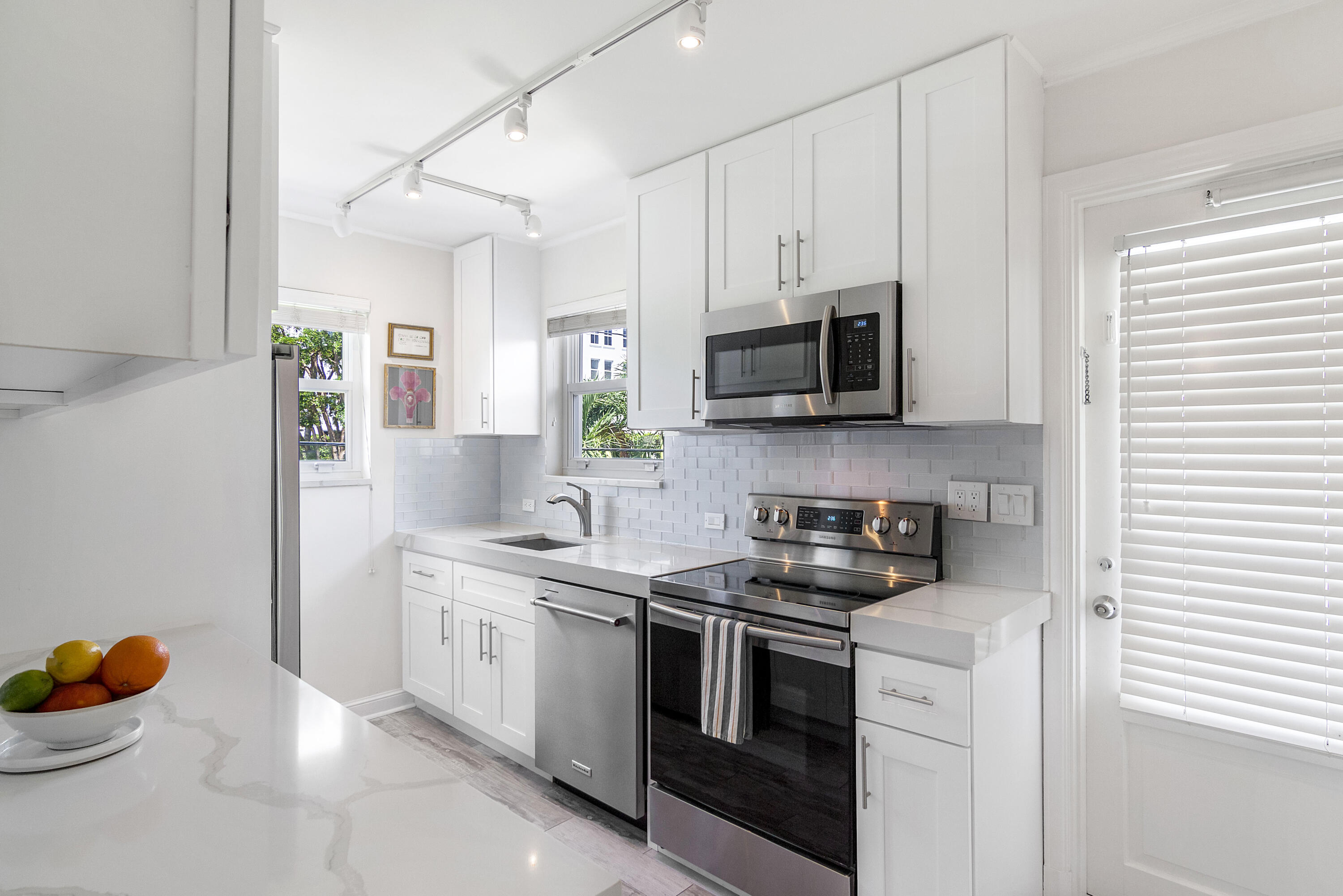 311 Cocoanut Row 2010