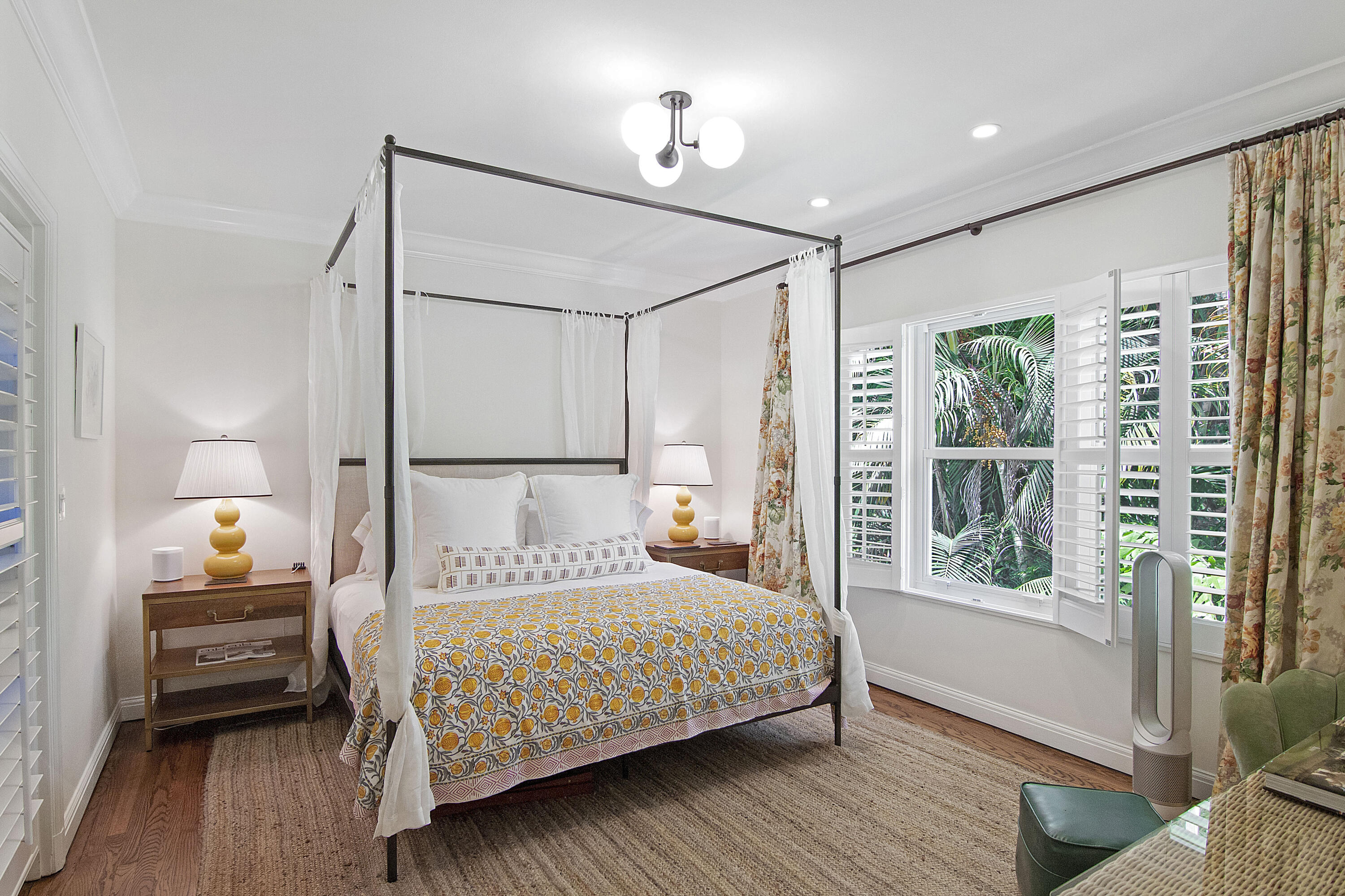 311 Cocoanut Row 2010