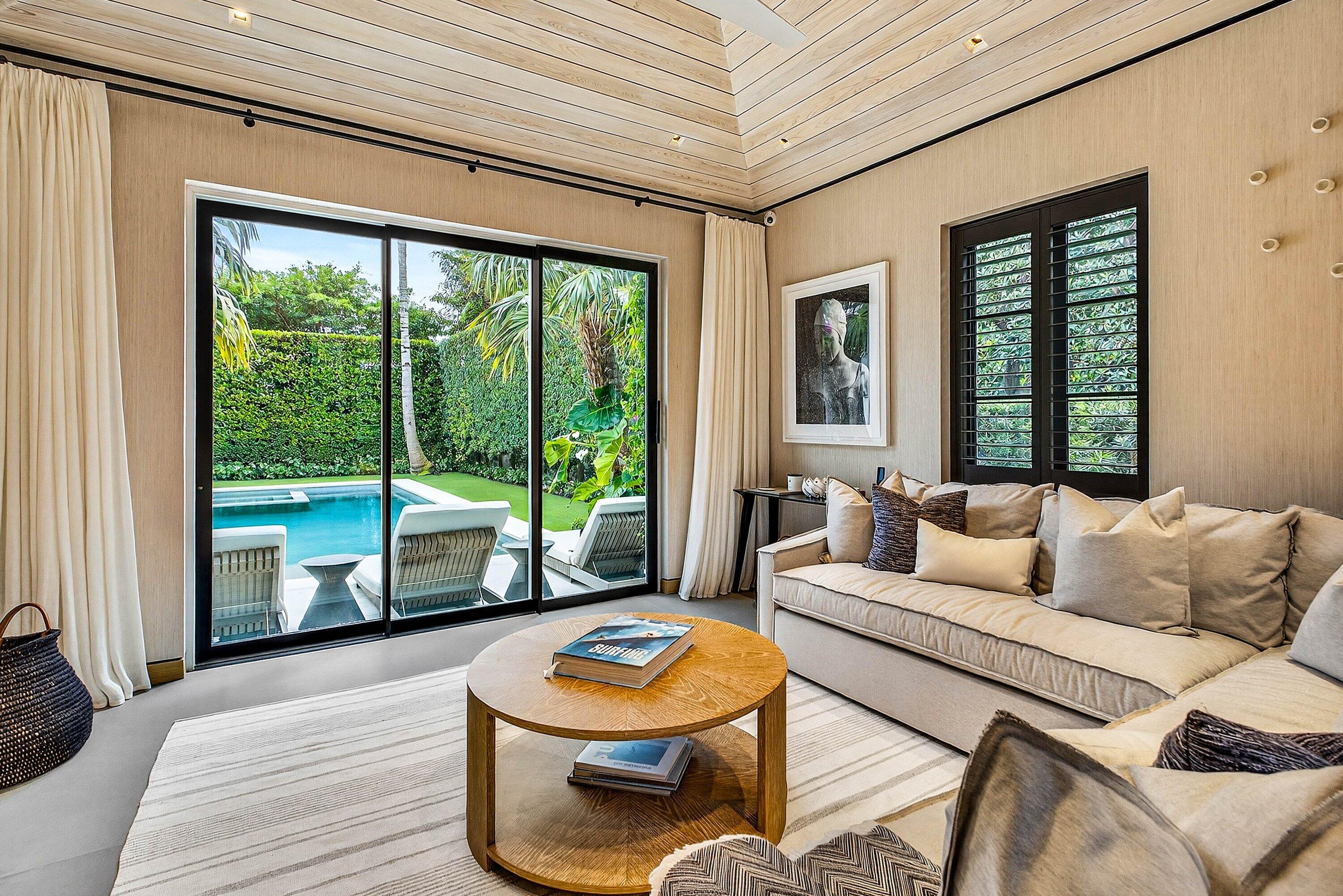 232 Seabreeze Avenue