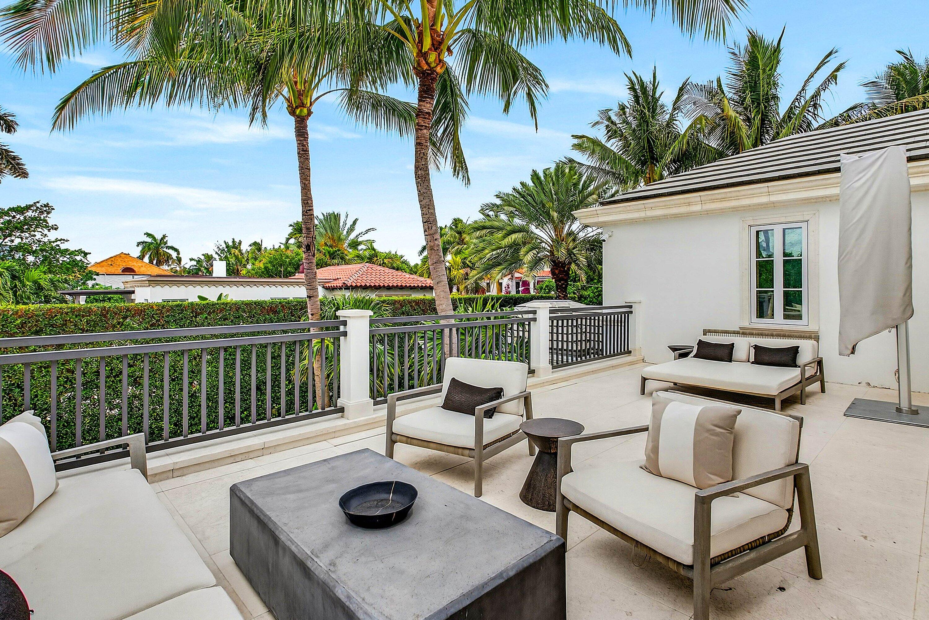 232 Seabreeze Avenue