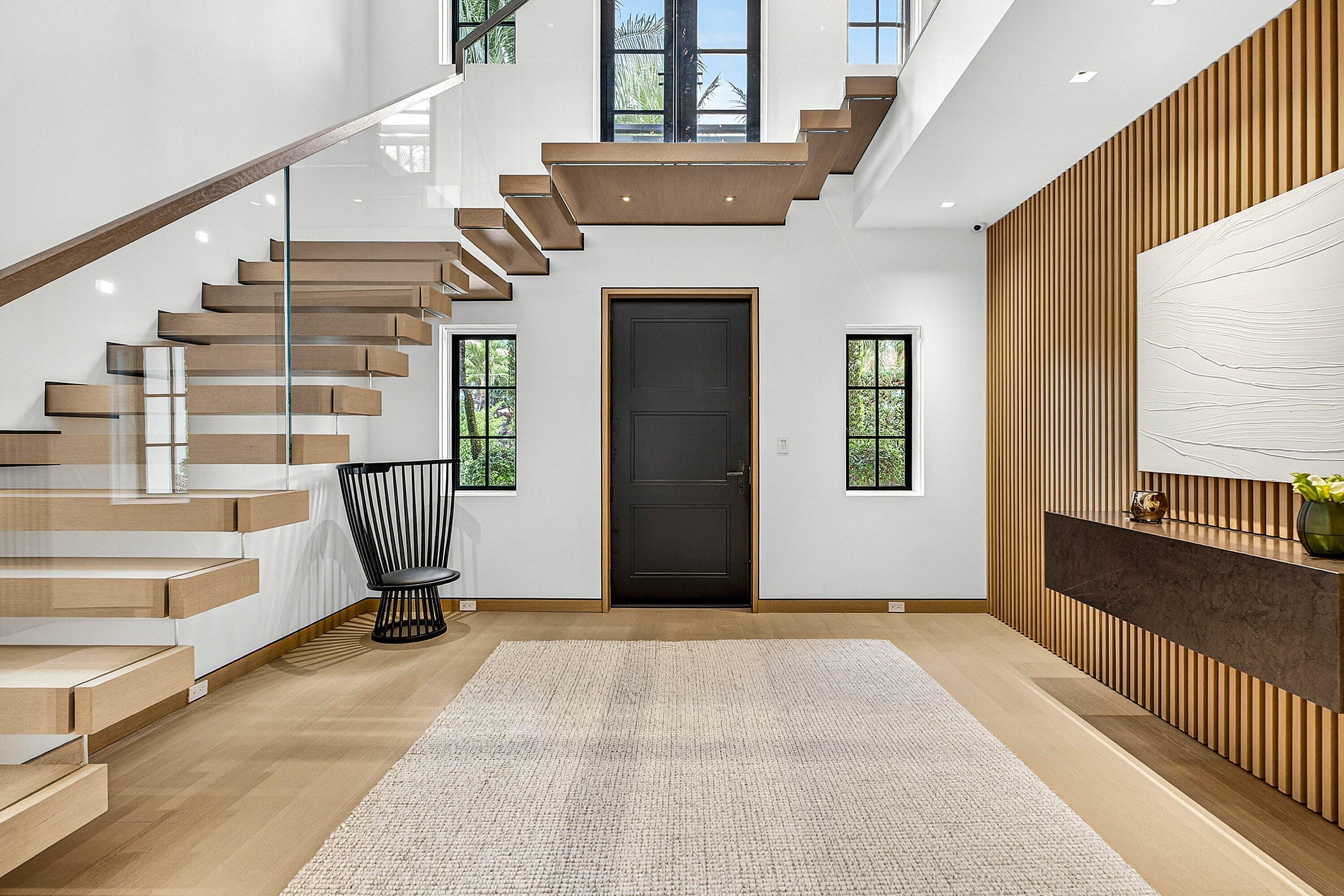 232 Seabreeze Avenue