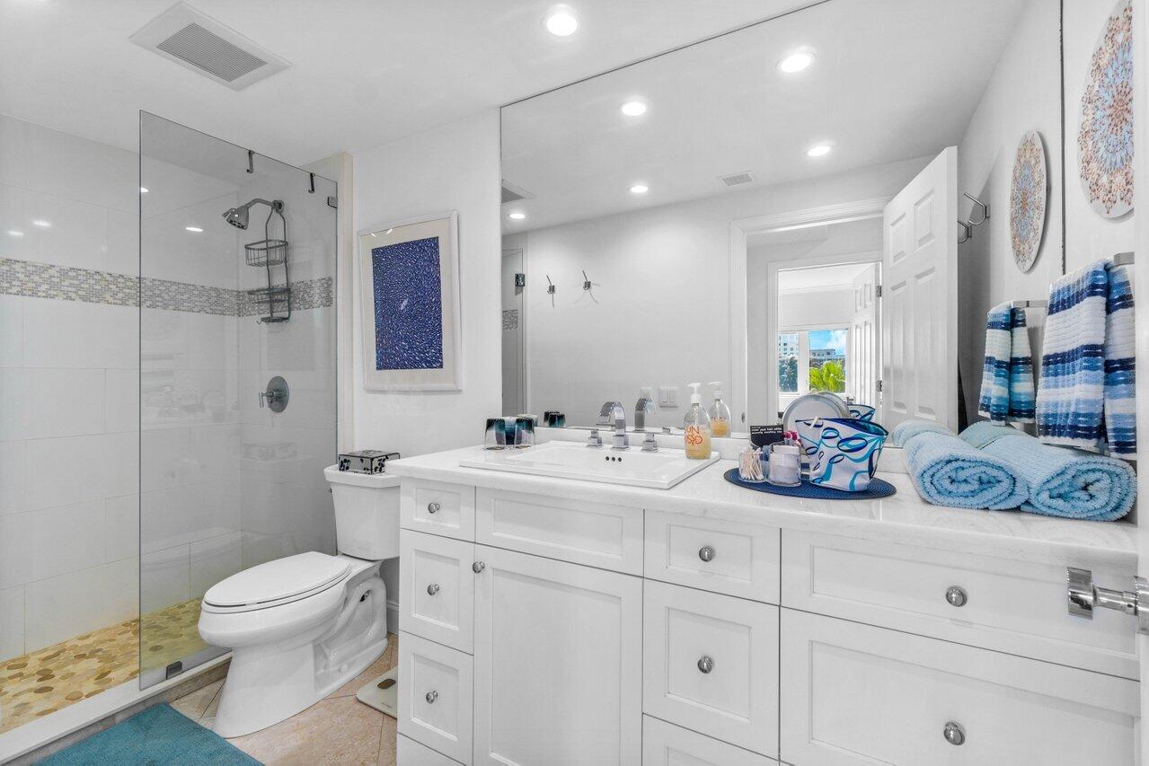 250 Bradley Place Unit: 602