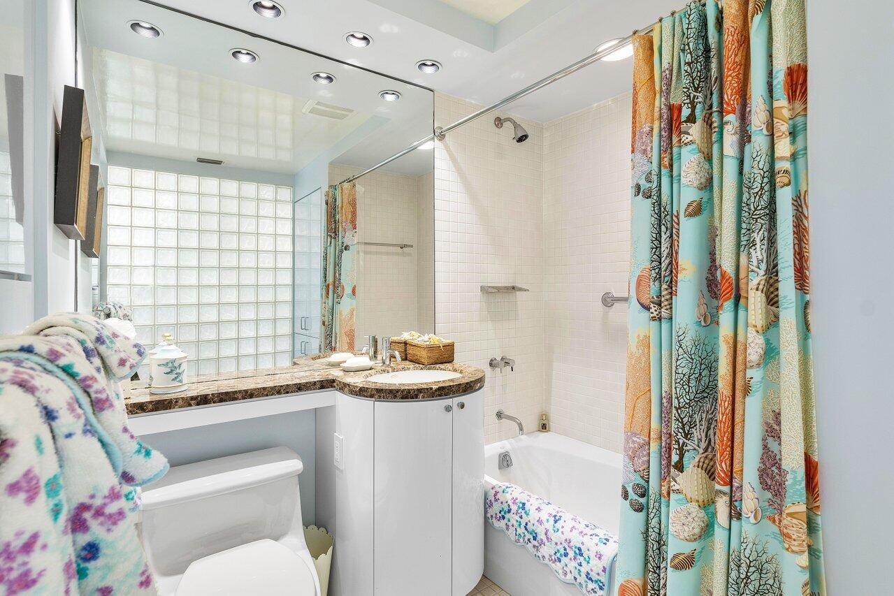 455 Australian Avenue 3d