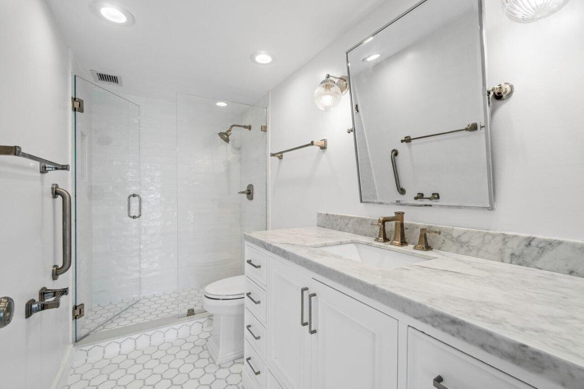 100 Worth Avenue 320