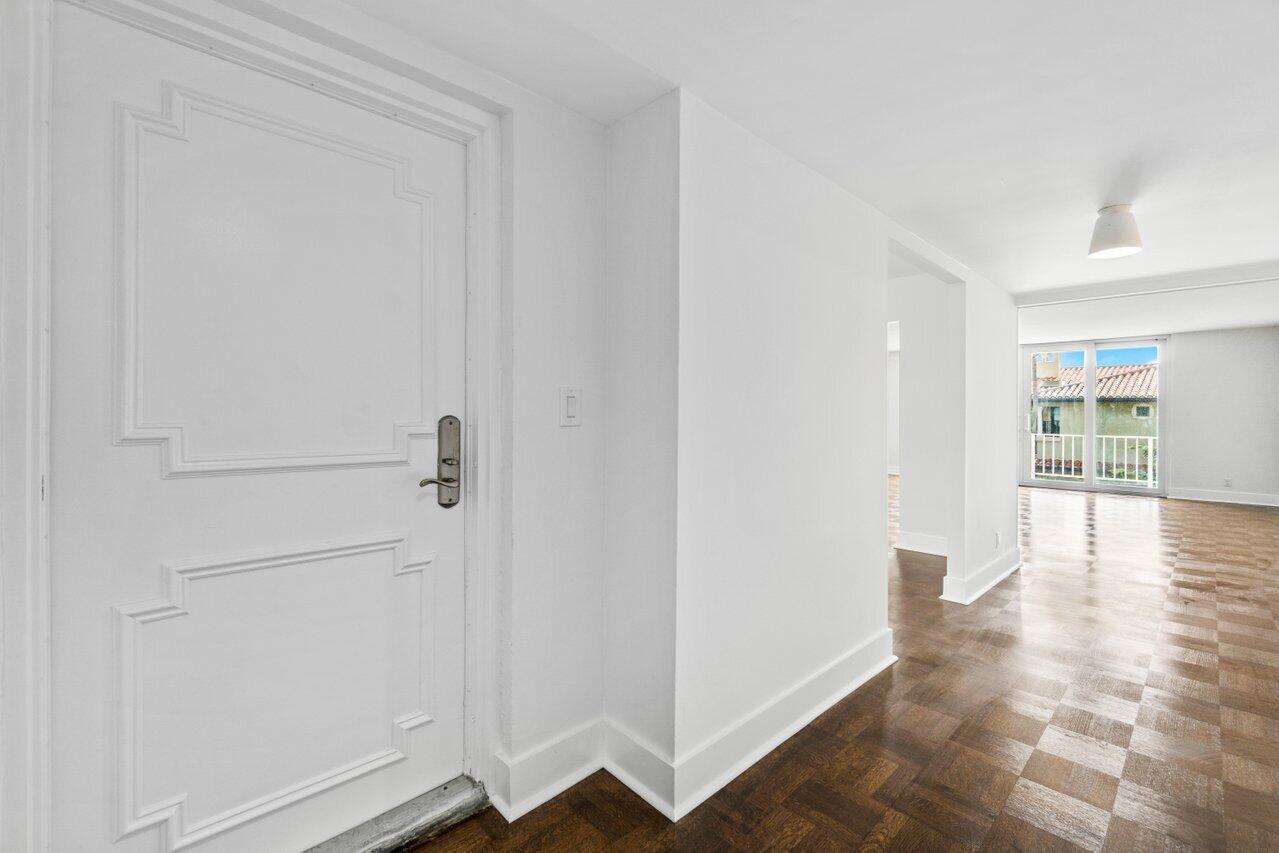 100 Worth Avenue 320