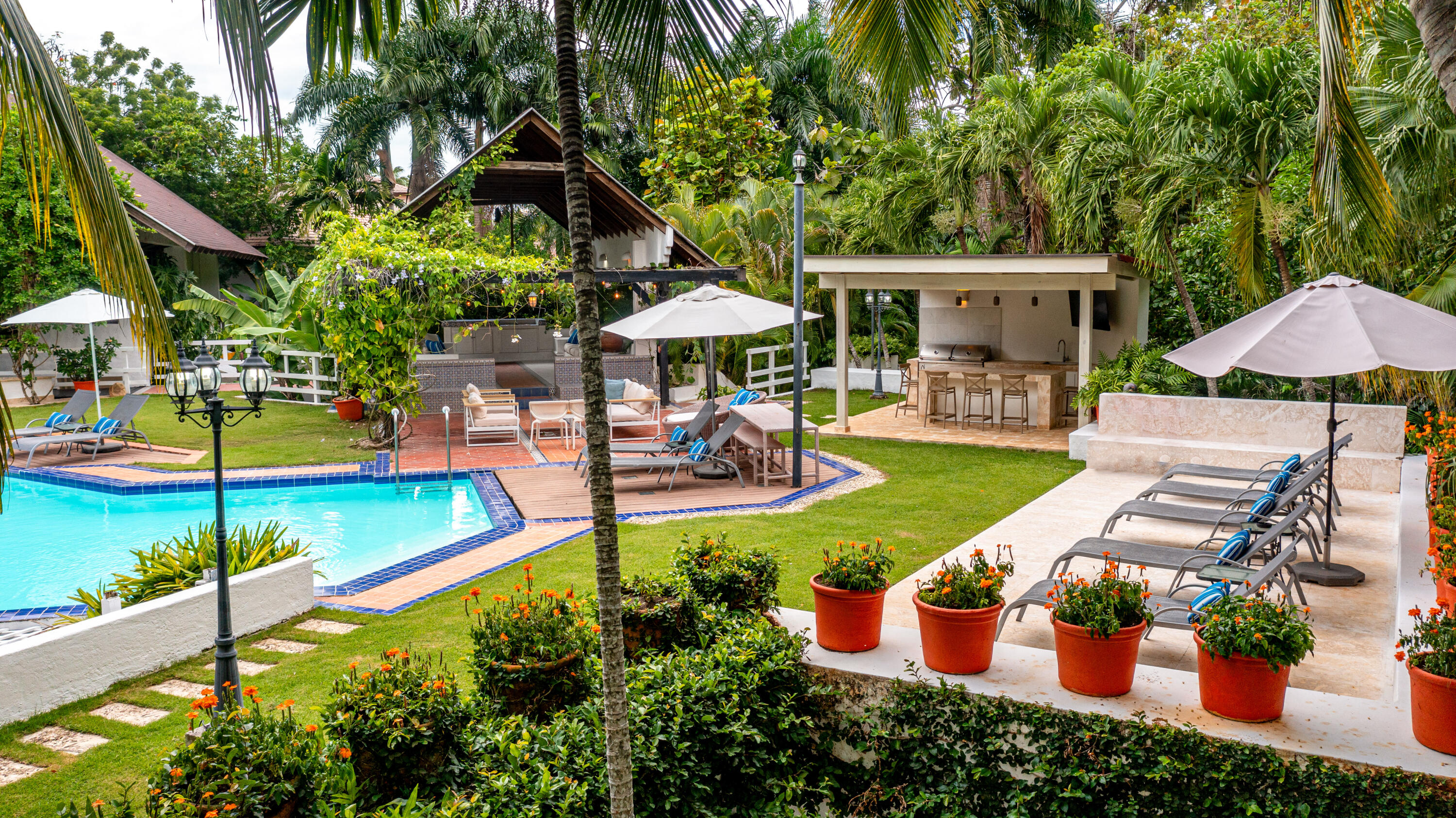 12 Bahia Minitas