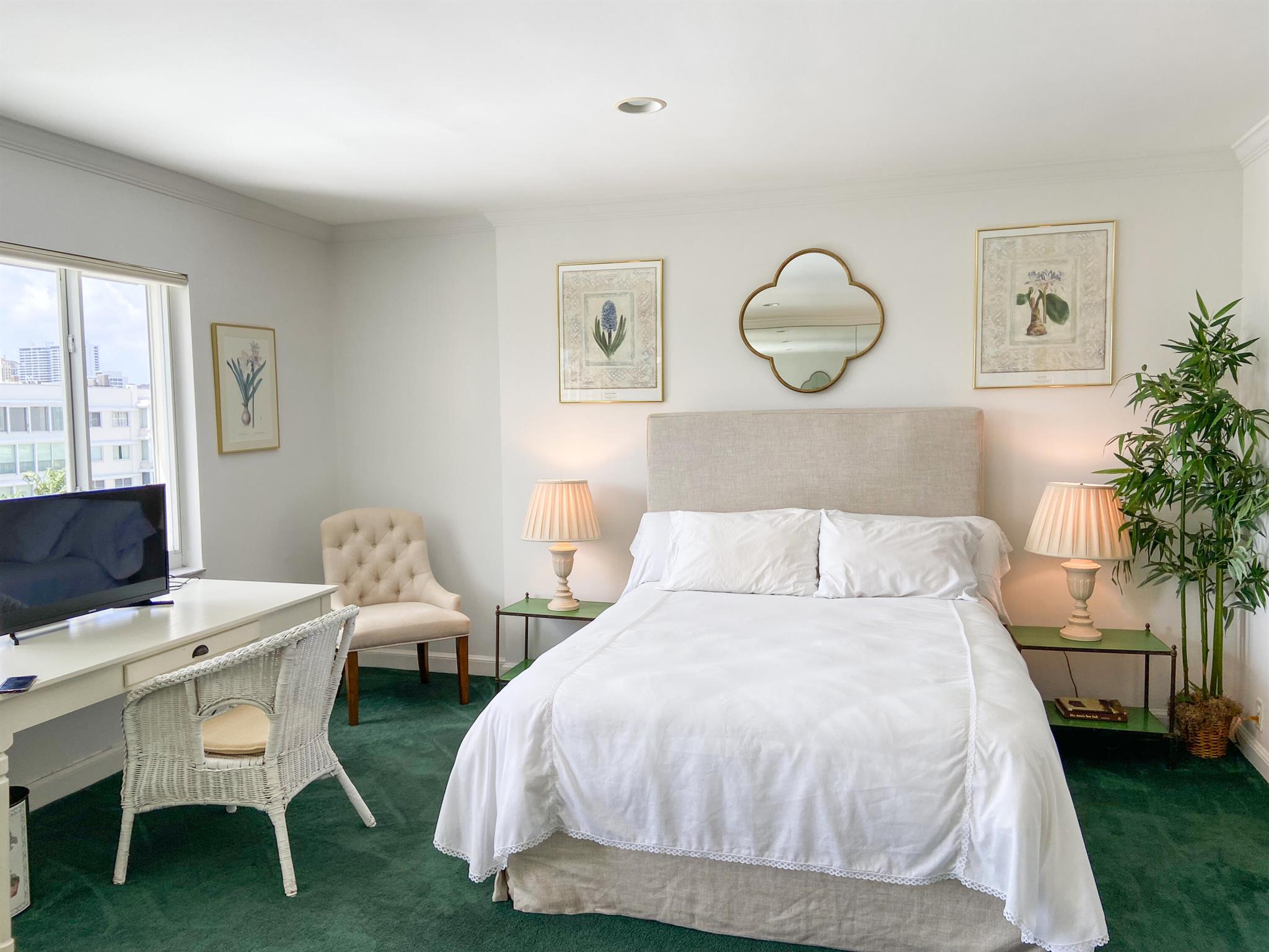 44 Cocoanut Row 610a