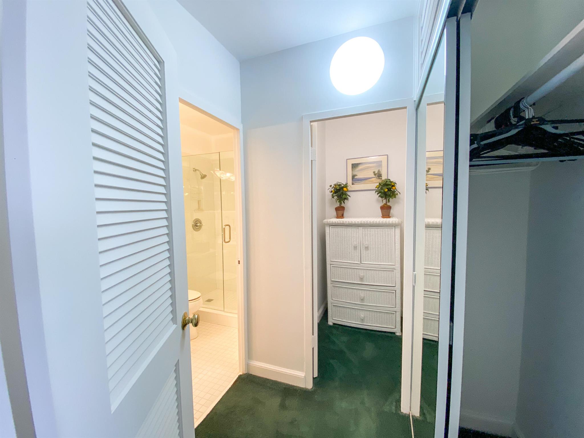 44 Cocoanut Row 610a