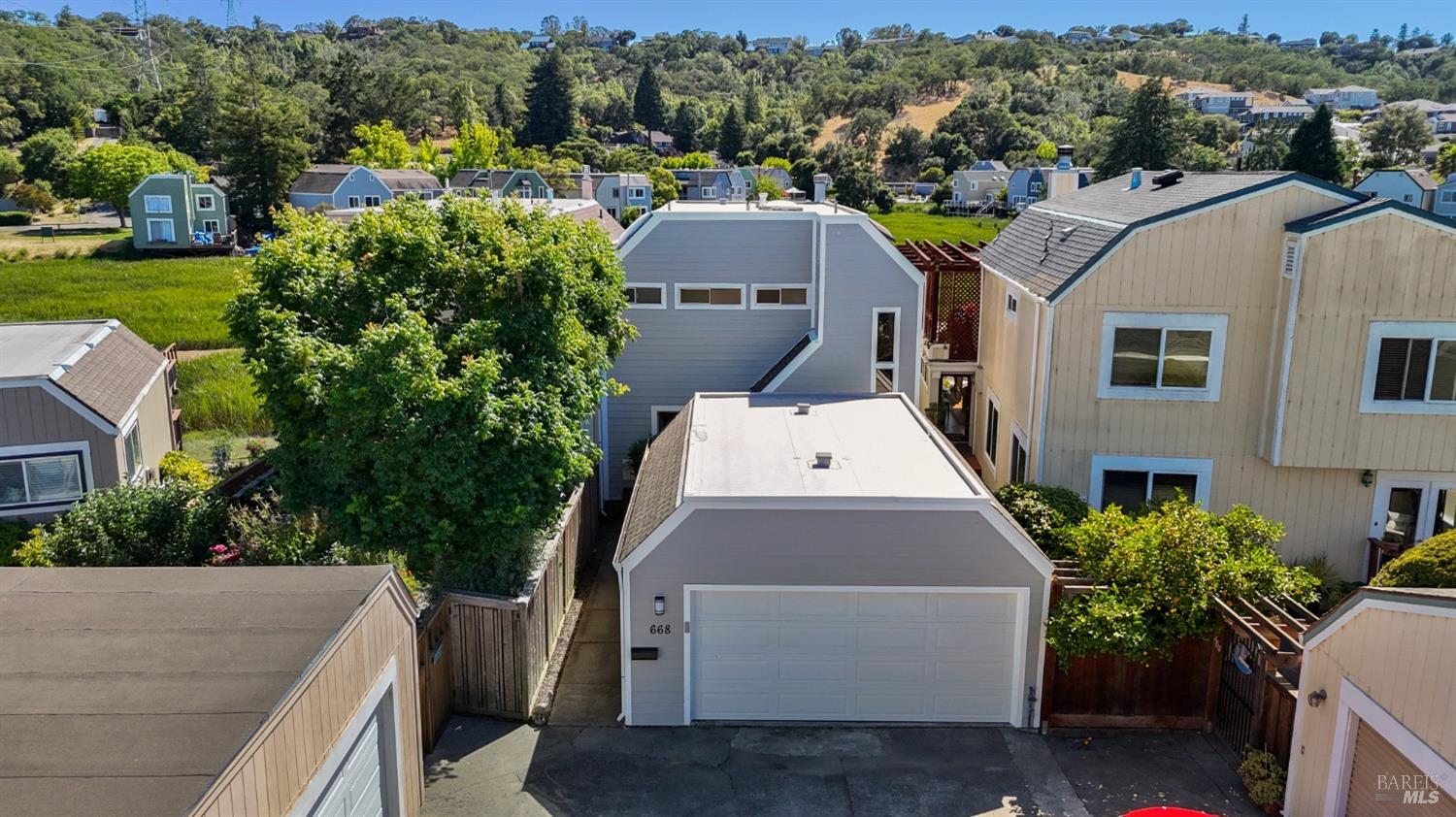 668 Santana Rd