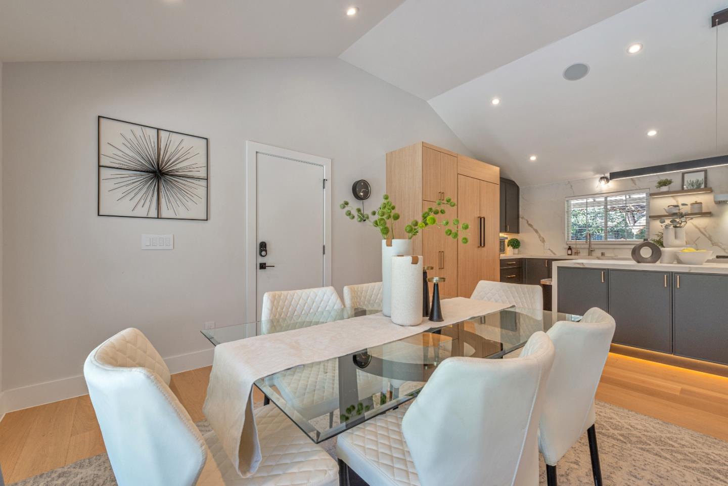 1781 Santa Cruz AVE