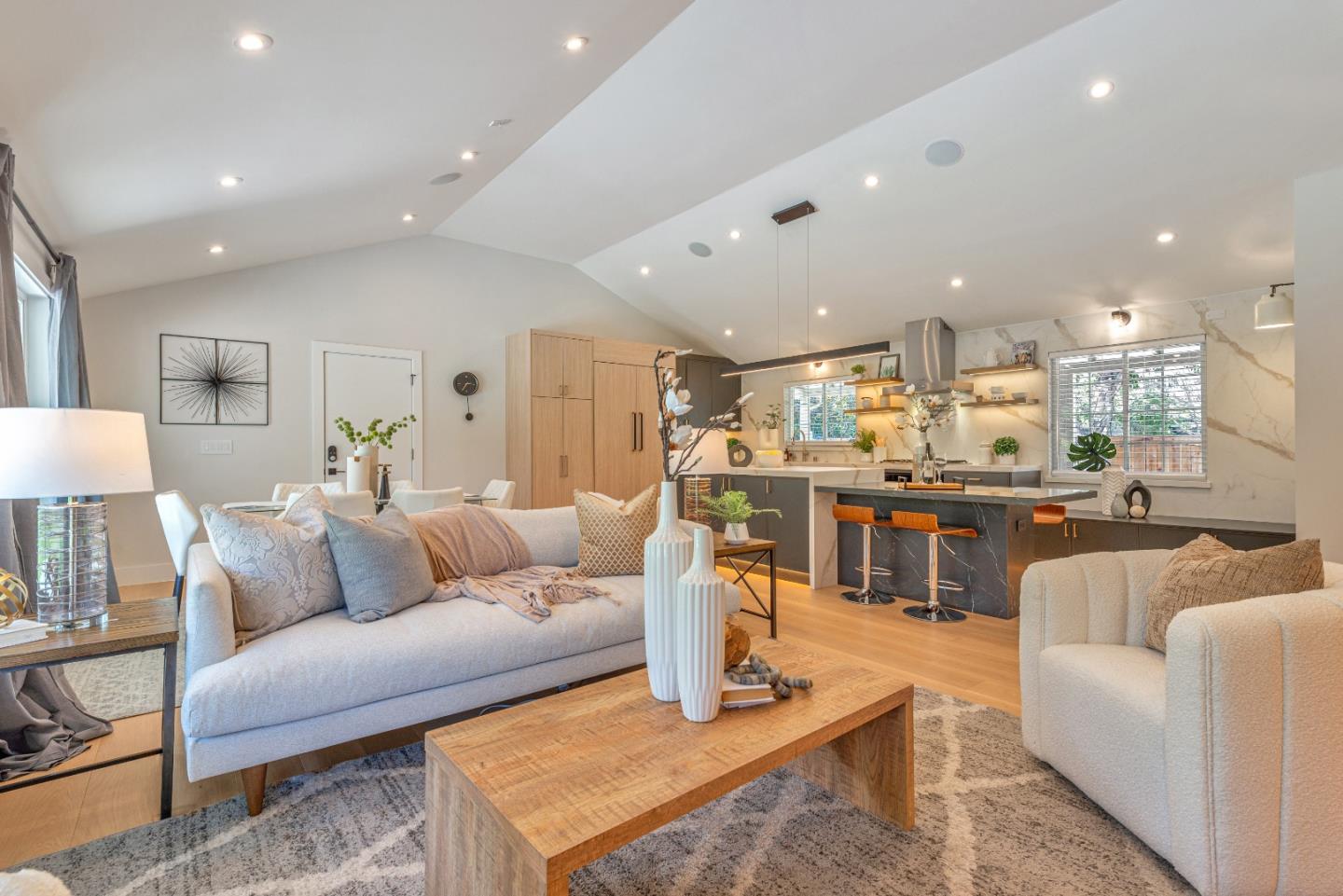 1781 Santa Cruz AVE