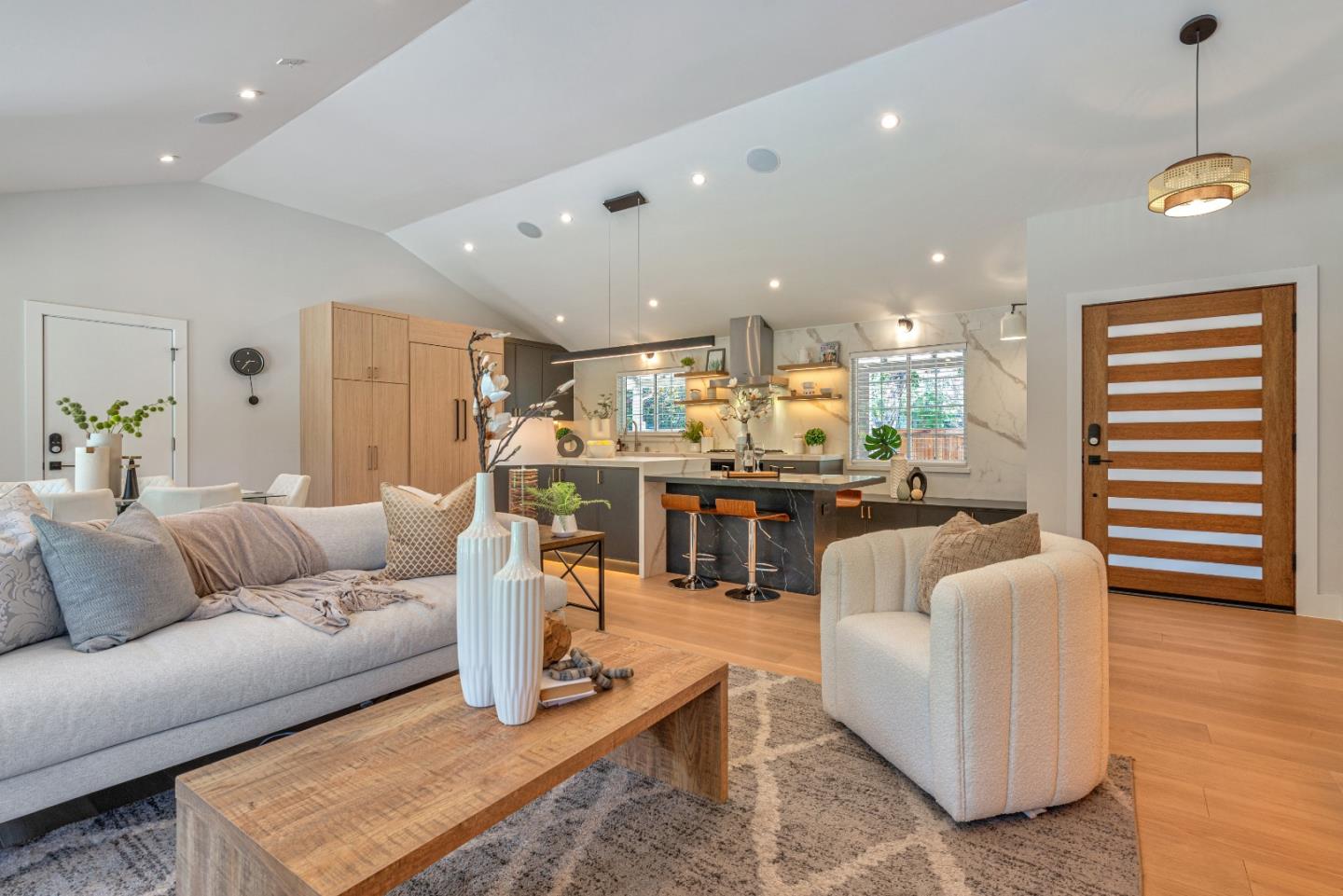 1781 Santa Cruz AVE