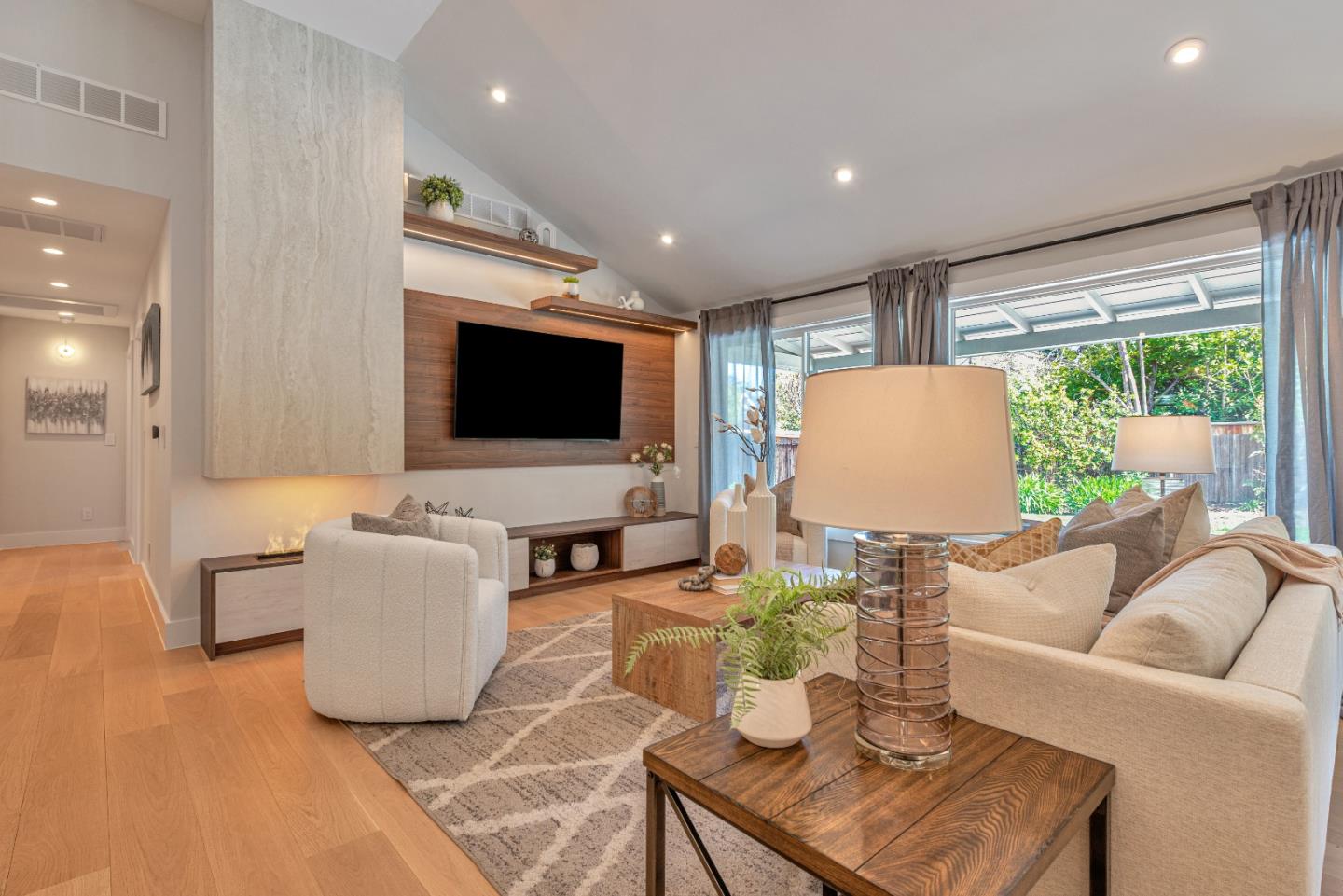 1781 Santa Cruz AVE