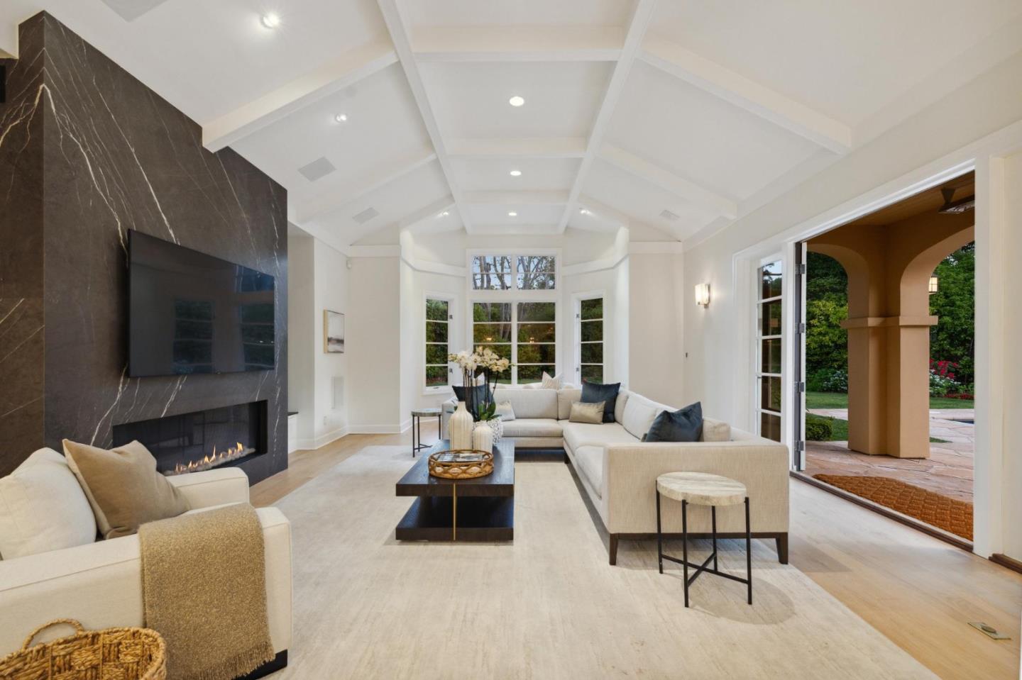 267 Greenoaks DR