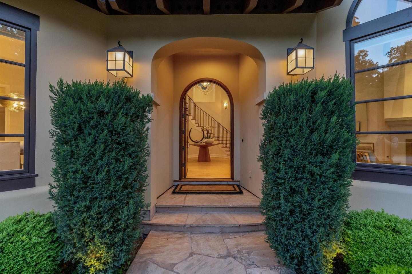 267 Greenoaks DR
