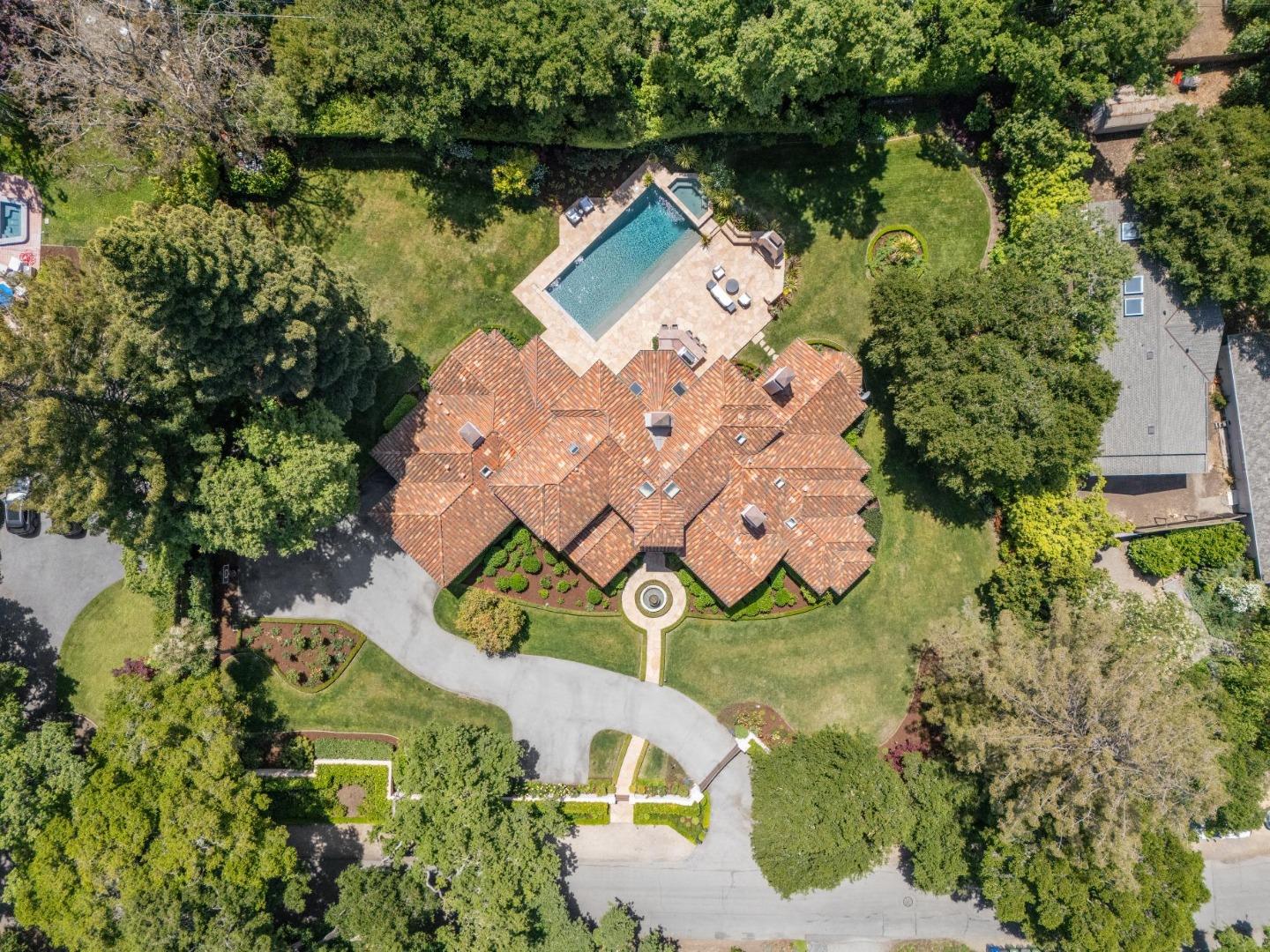 267 Greenoaks DR