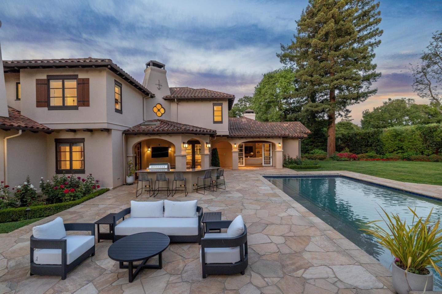 267 Greenoaks DR