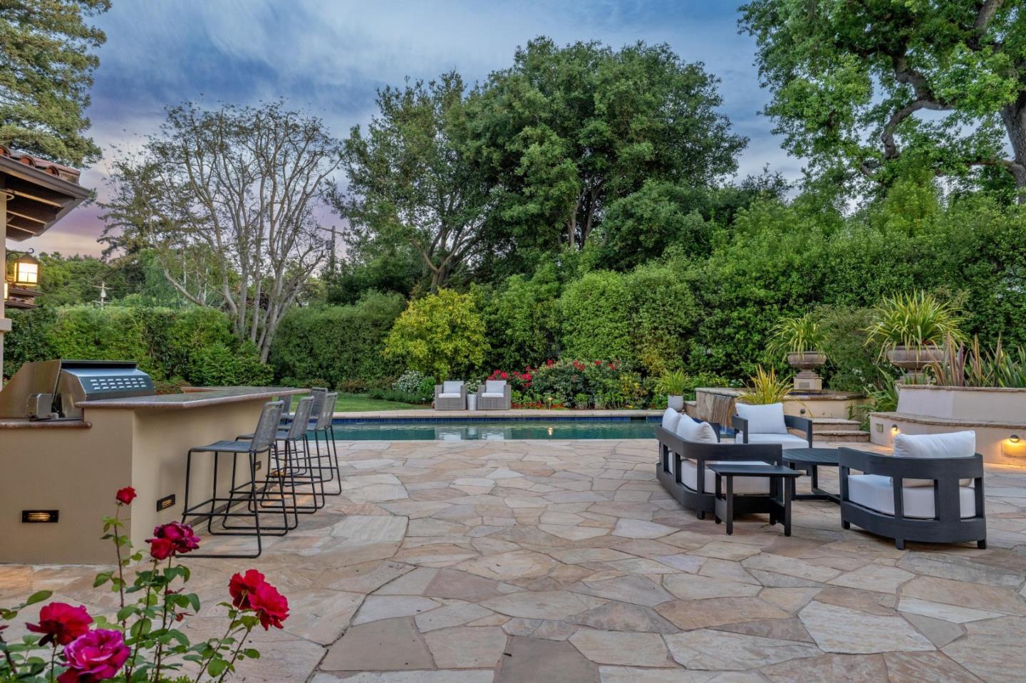 267 Greenoaks DR
