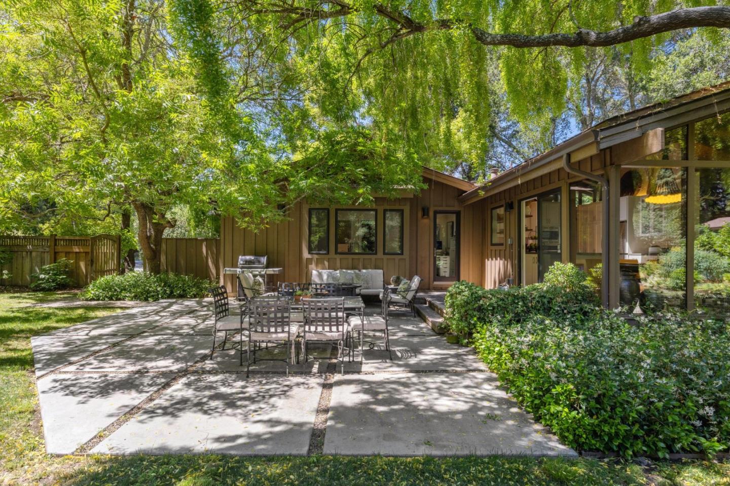 3323 Woodside Road