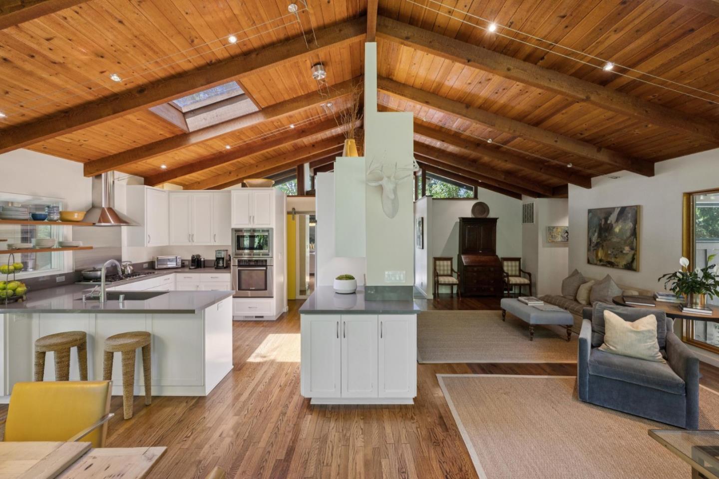 3323 Woodside Road