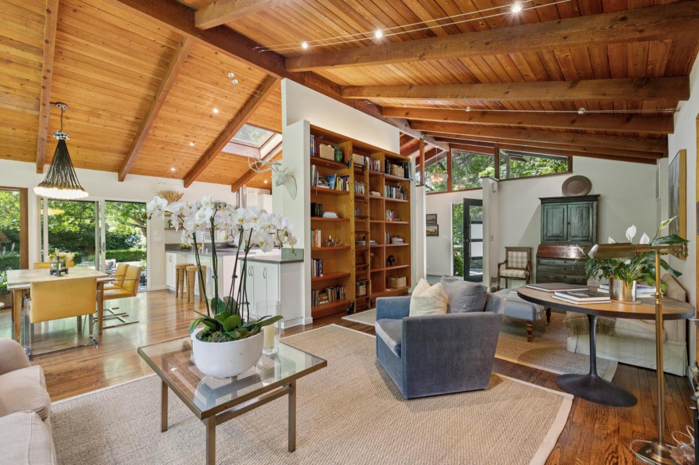 3323 Woodside Road