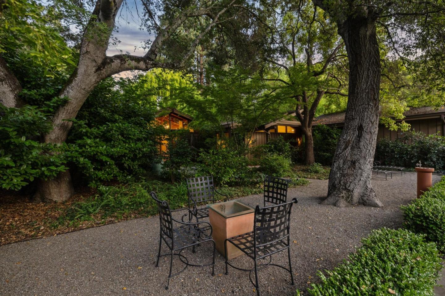 3323 Woodside Road