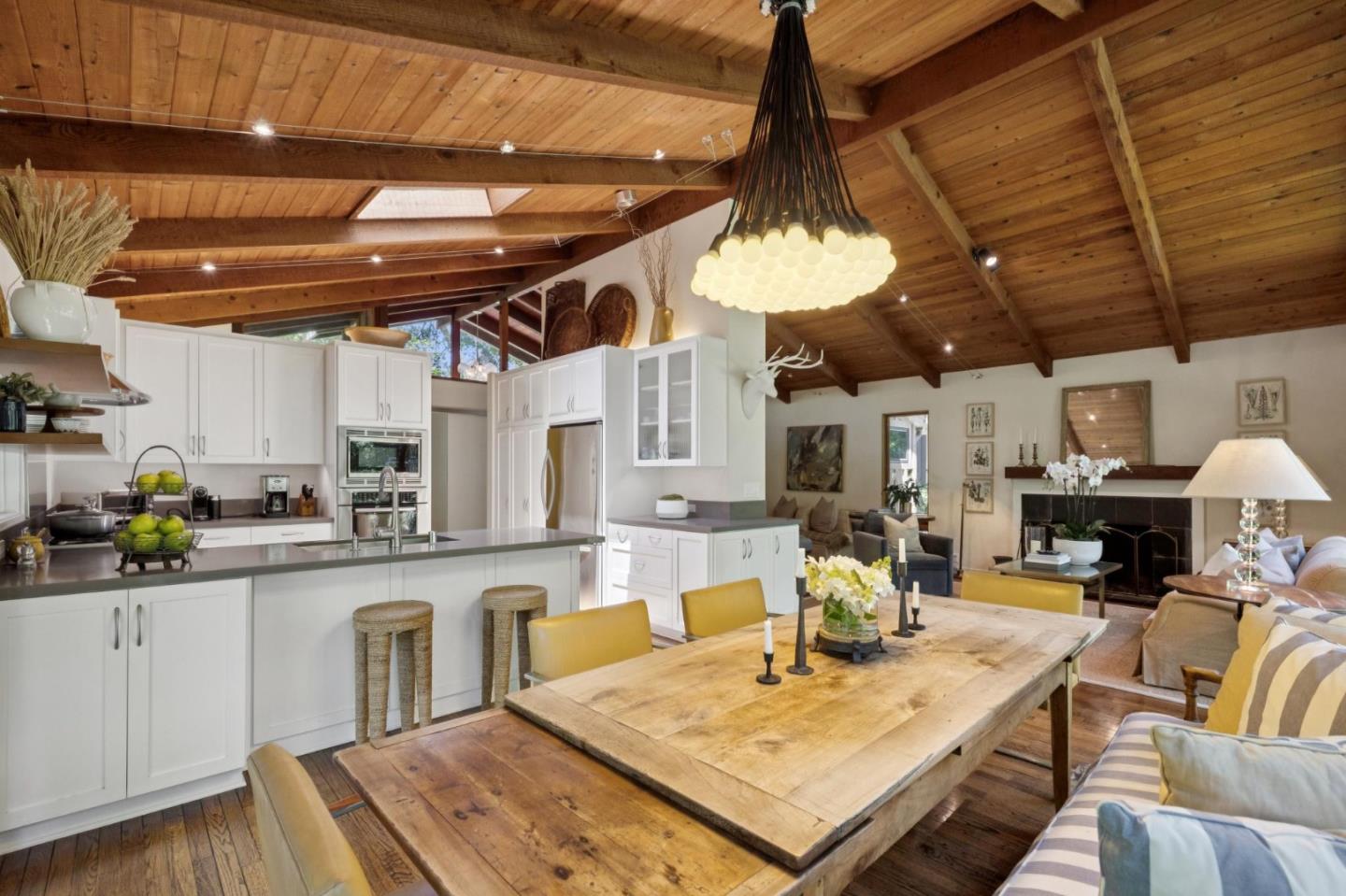 3323 Woodside Road