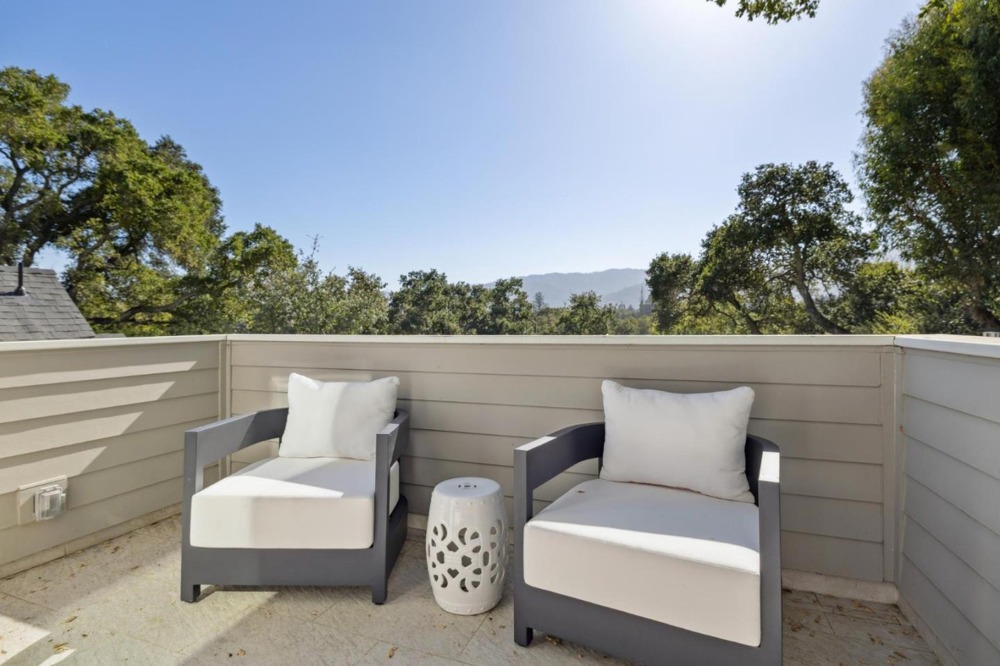 118 Hillside Drive
