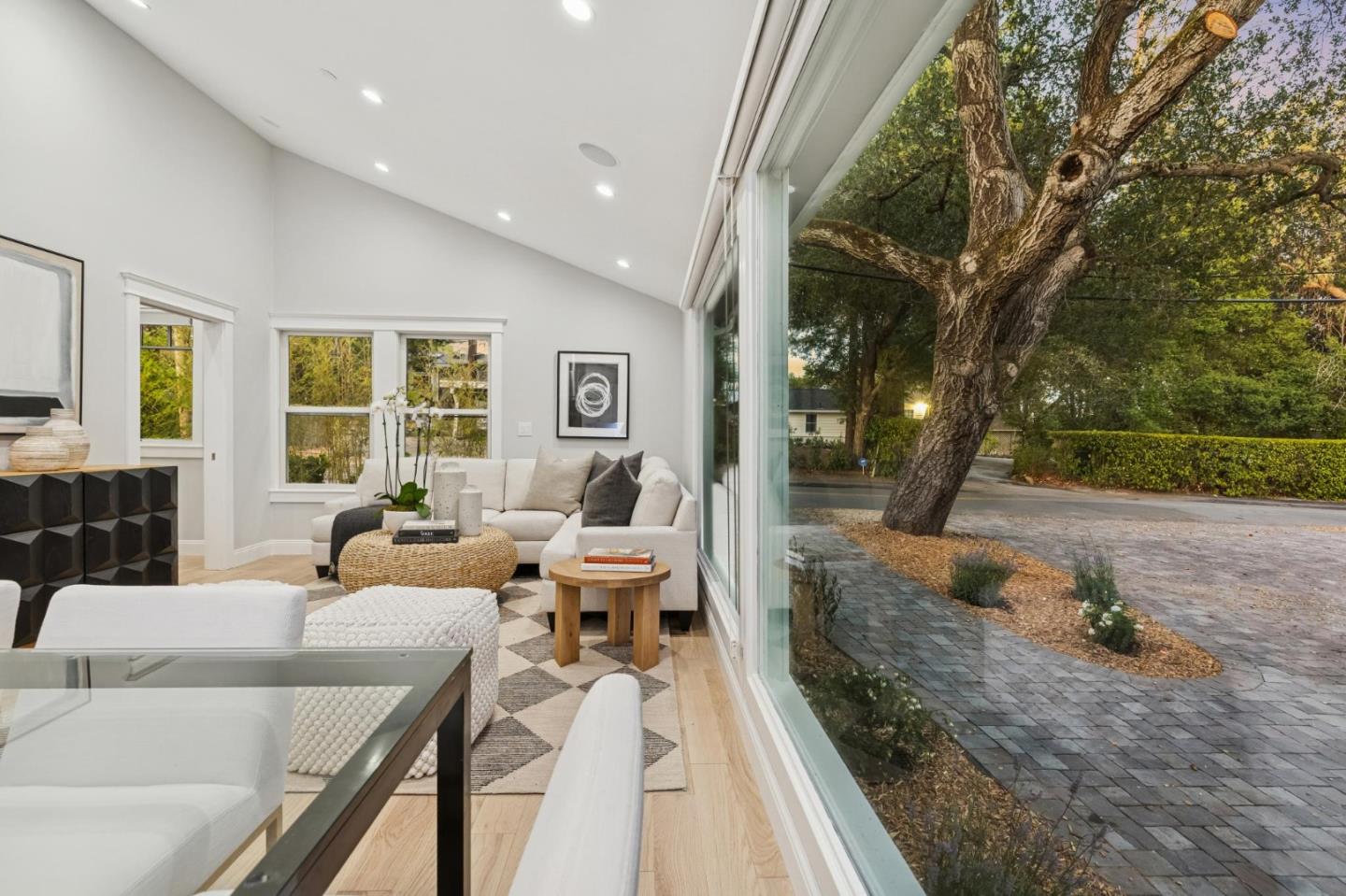 118 Hillside Drive