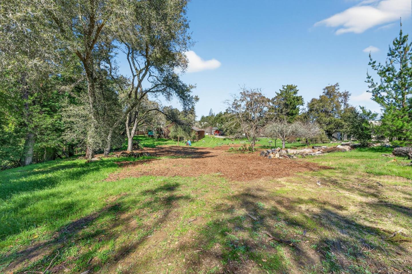 3215 Woodside Road