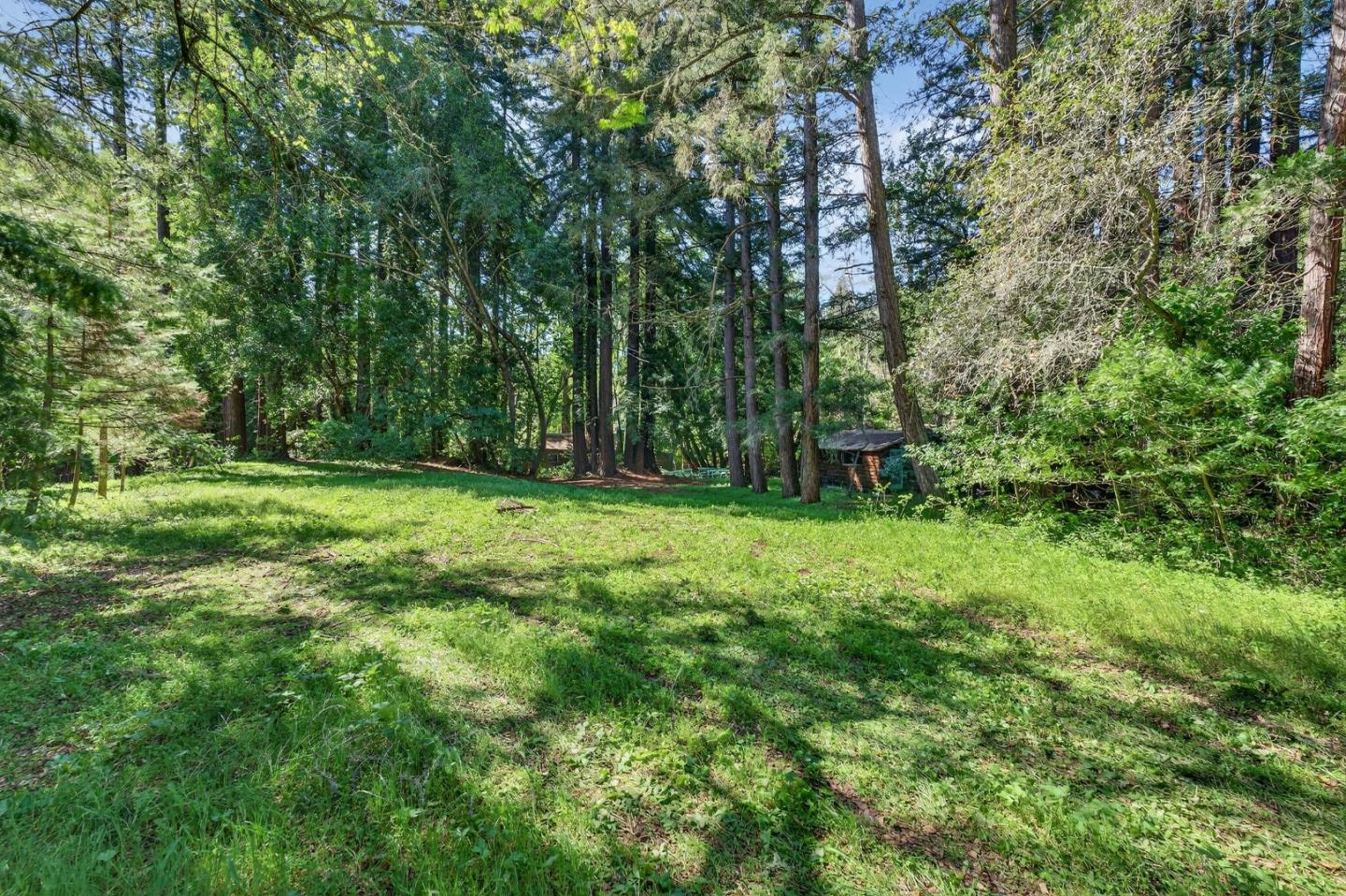 3215 Woodside Road
