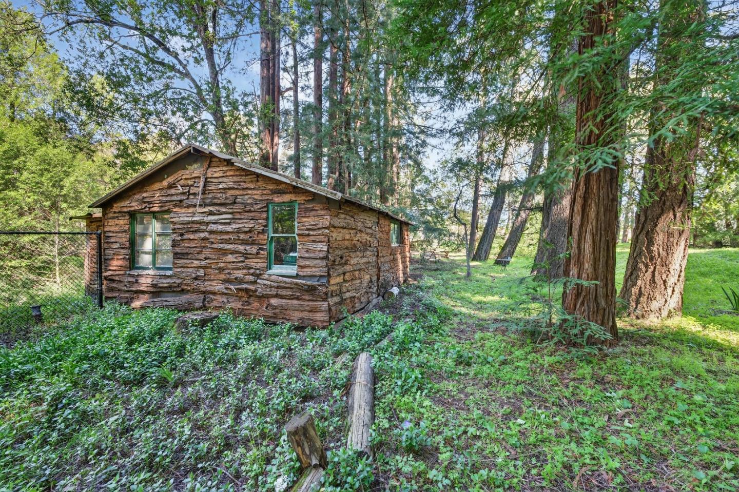 3215 Woodside Road