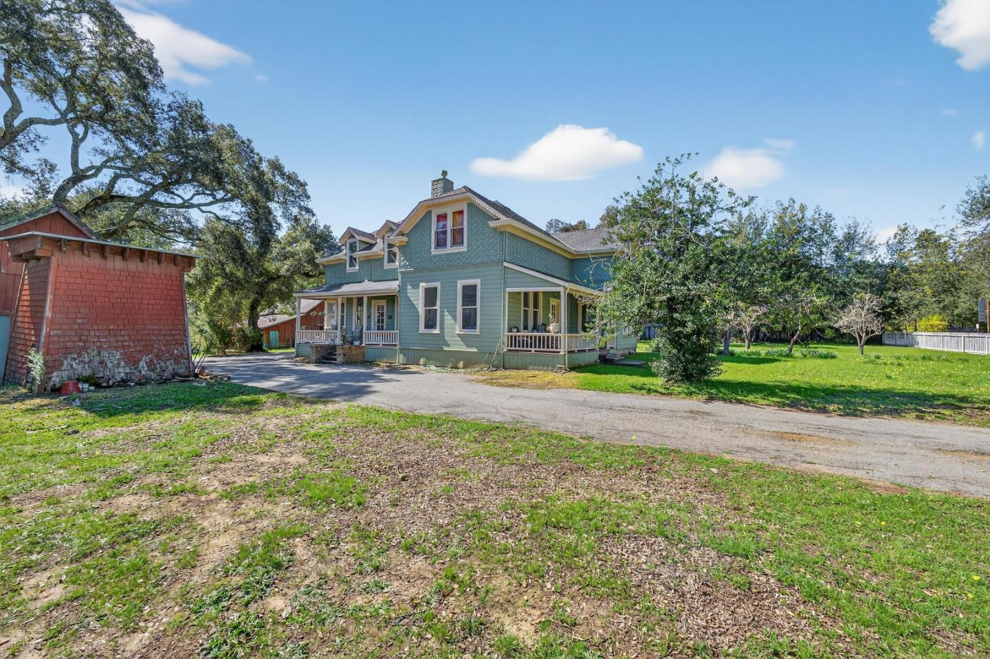 3215 Woodside Road