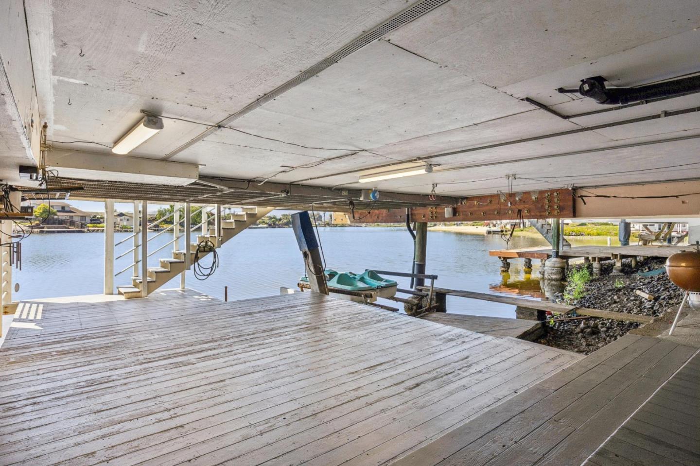 412 Fathom Drive