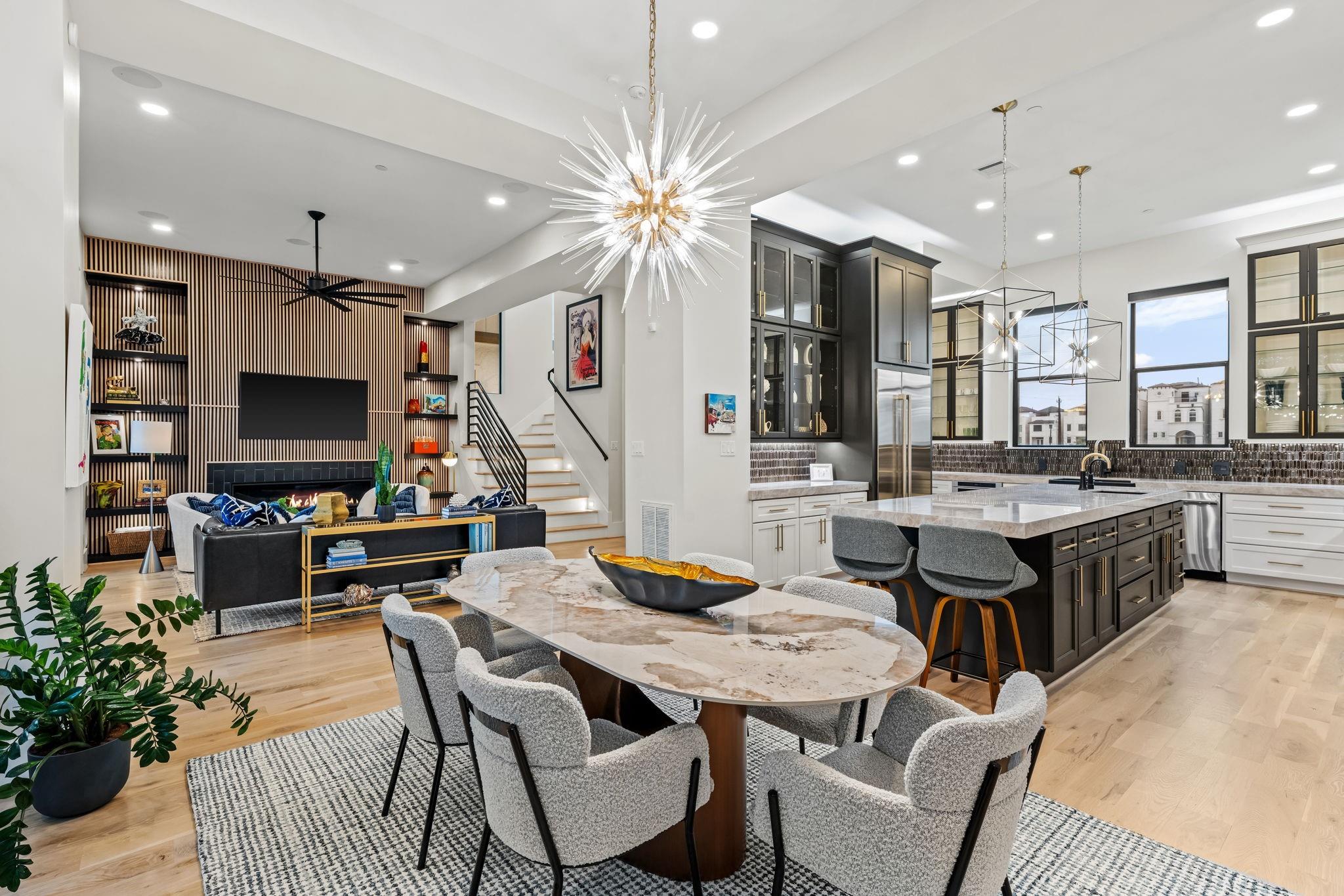 611 N Live Oak Street