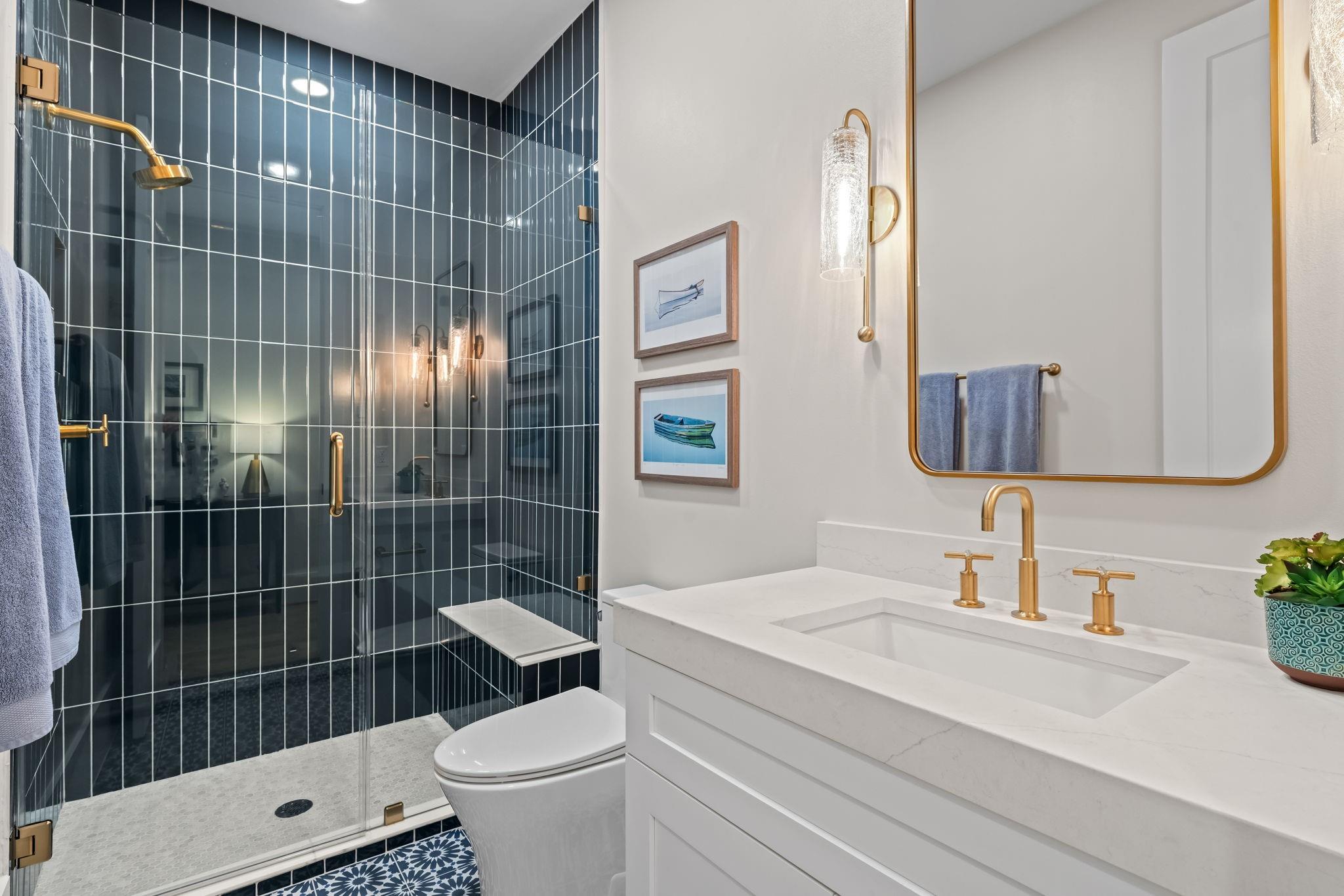 611 N Live Oak Street