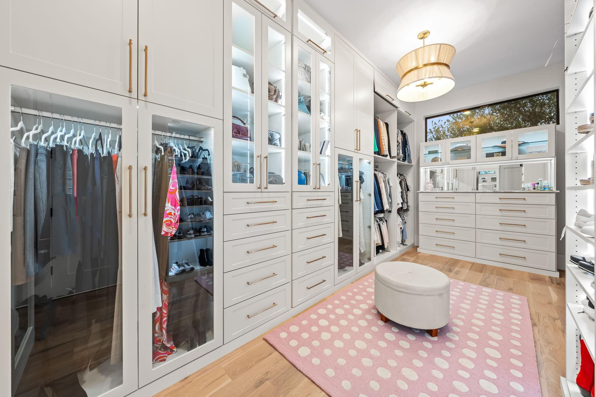 611 N Live Oak Street