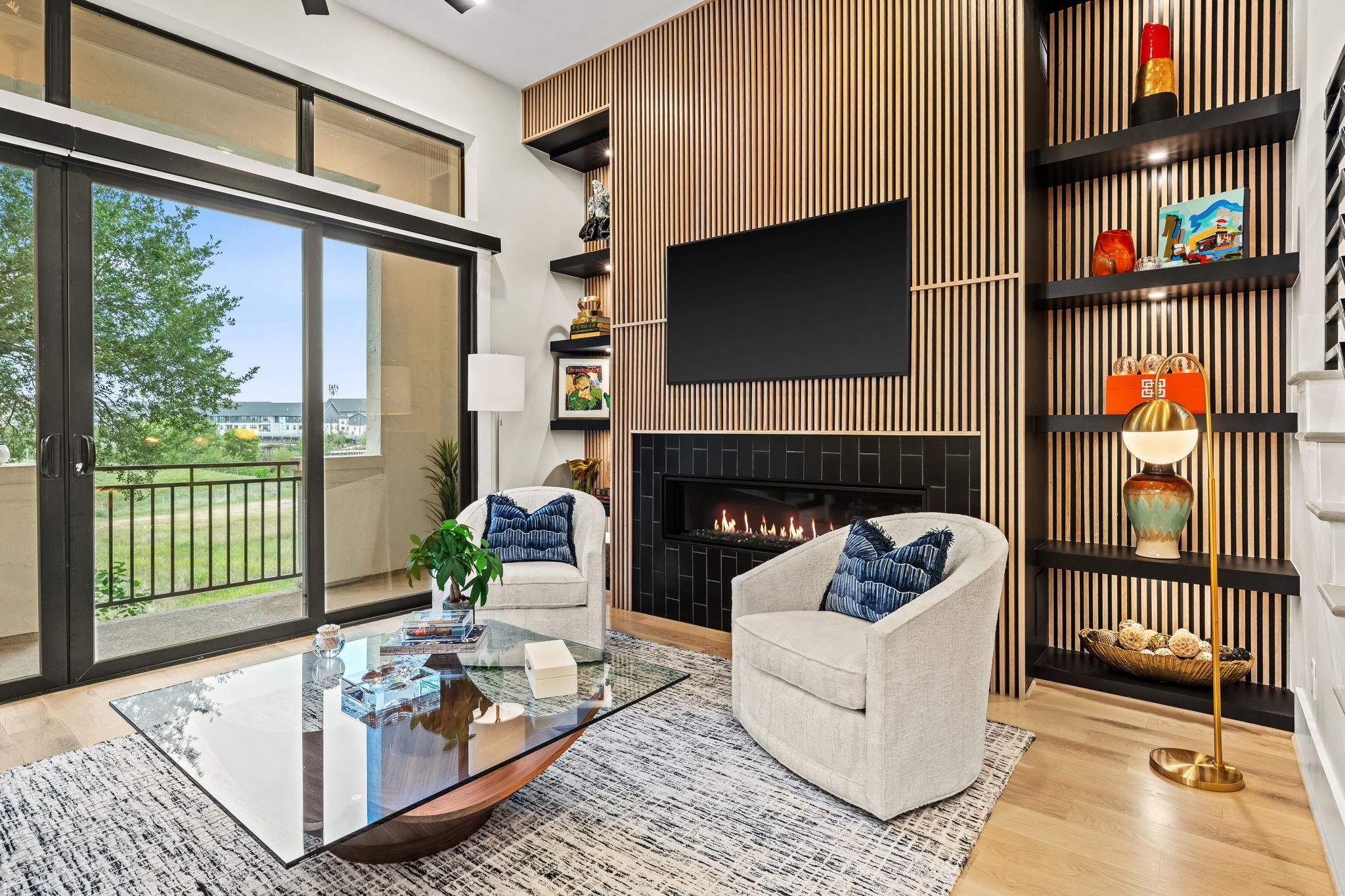 611 N Live Oak Street