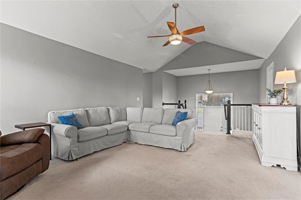 11911 N Holmes Court