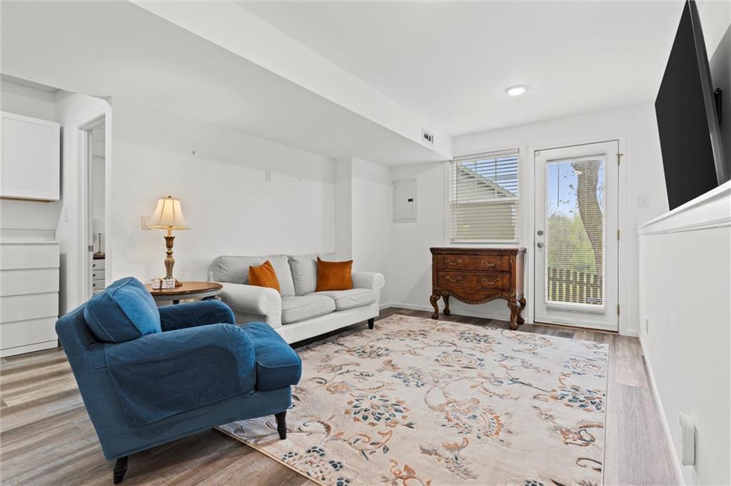 11911 N Holmes Court